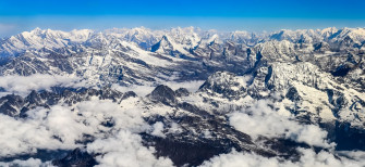 Mountain flight to Everest